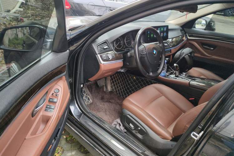 Used BMW 5 Series 2014 525Li Leading Model