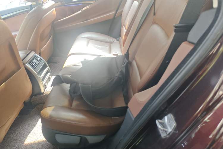 Used BMW 5 Series GT 2015 528i Leading Model
