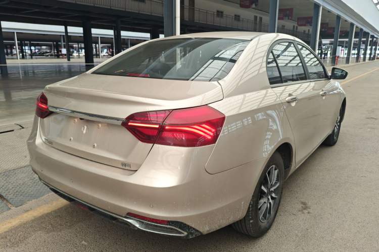 Used Geely Auto Emgrand 2019 Leading Edition 1.5L Manual Luxury Model China VI Standard Rear Right 45 Deg