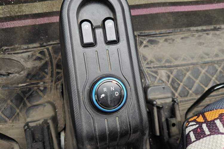 Used Wuling Hongguang MINIEV 2020 Freedom Version Lithium Iron Phosphate Gear Lever