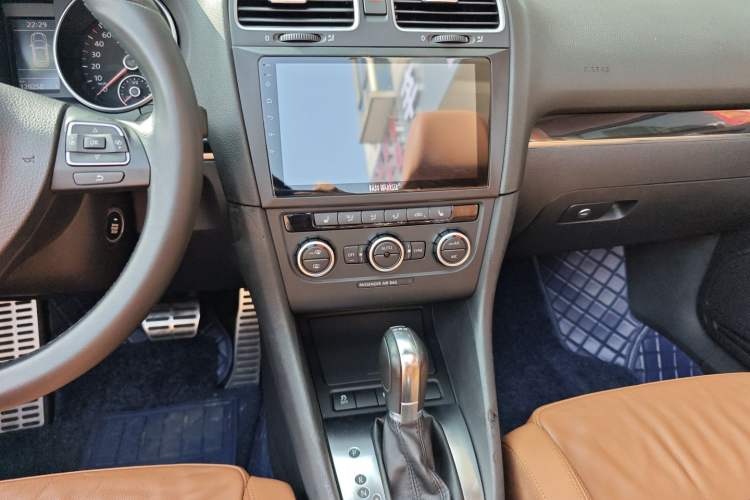 Used Volkswagen Golf (Import) 2012 1.4TSI Luxury Convertible Edition