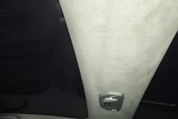 Used ORA Lightning Cat 2024 Dark Night Edition 555km Prestige Version Headliner