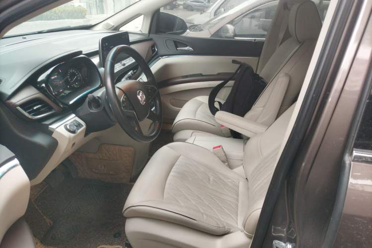 Used Buick GL8 2022 Land Executive Class 652T Prestige Model