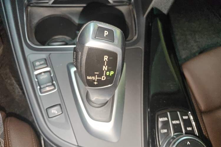 Used BMW 3 Series 2019 320Li Fashion Model Gear Lever