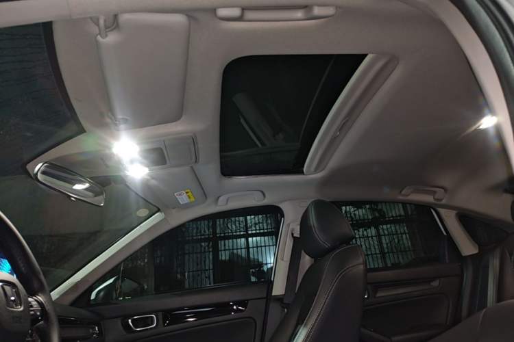 Used Honda Civic 2023 240TURBO CVT Dynamic · Center Stage Special Edition