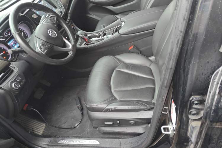 Used Buick Envision 2018 20T Two-Wheel-Drive Elite Model
