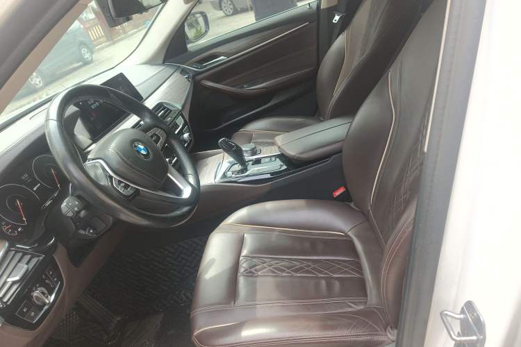 Used BMW 5 Series New Energy 2019 530Le Luxury Package Left Front Seat
