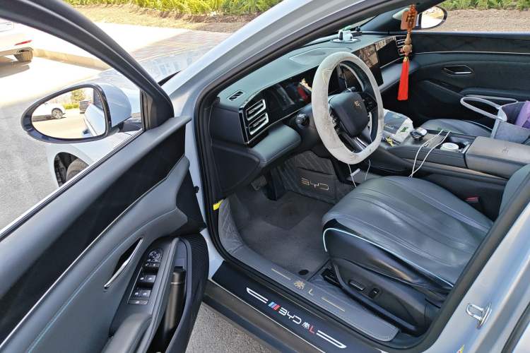 Used BYD Qin L 2024 DM-i 80KM Beyond Model Driver Seat