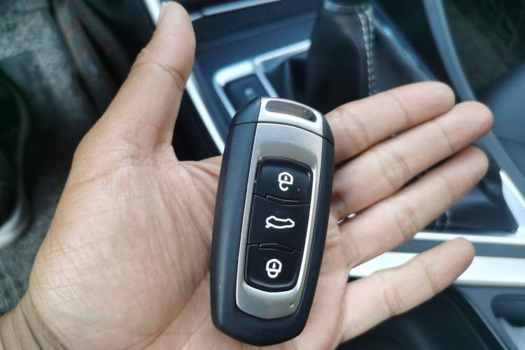 Used Geely Auto Vision X3 2019 Upgraded Model 1.5L CVT Elite Version Vehicle Key