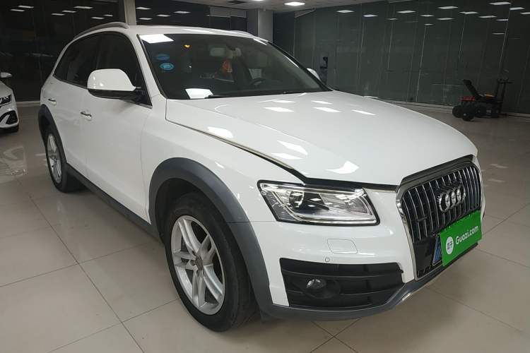 Used Audi Q5 2017 Plus 40 TFSI Technology Model