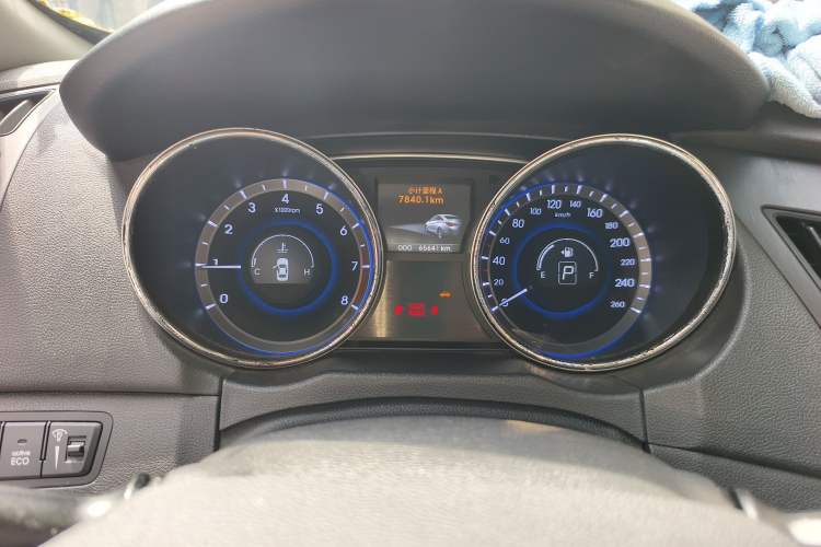 Used Hyundai Sonata 2011 2.0L Automatic Leading Edition Instrument Cluster