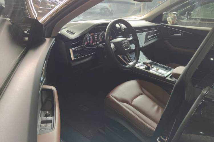 Used Audi Q8 2019 55 TFSI Luxury Dynamic Model
