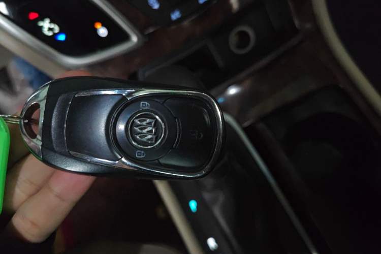 Used Buick LaCrosse 2013 2.0T SIDI Technology Version Vehicle Key