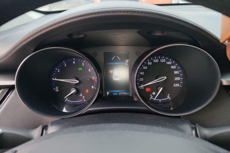 Used Toyota IZOA 2021 2.0L Yixing Version