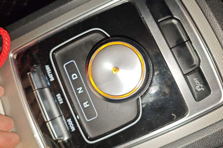 Used Roewe i6 New Energy 2017 45T Hybrid Connect & Smart Enjoyment Edition Gear Lever