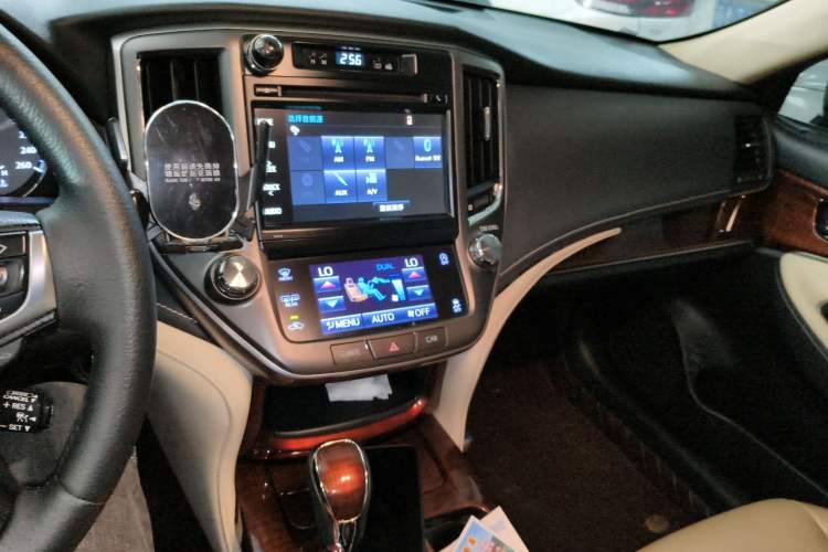 Used Toyota Crown 2015 2.0T Fashion Edition