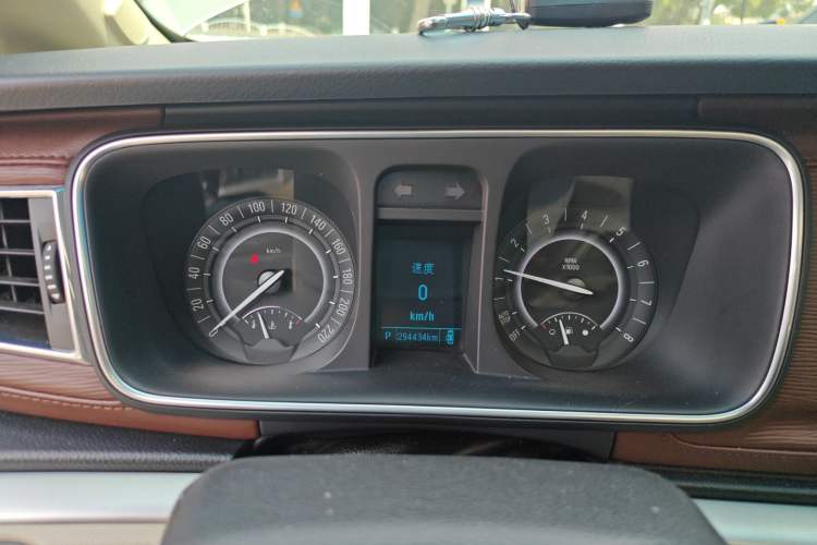 Used Buick GL8 2018 28T Luxury Model China VI Standard Instrument Cluster