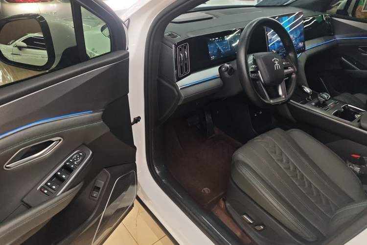 Used BYD Song L DM-i 2025 Intelligent Driving Version 112 km Beyond-Range Type
