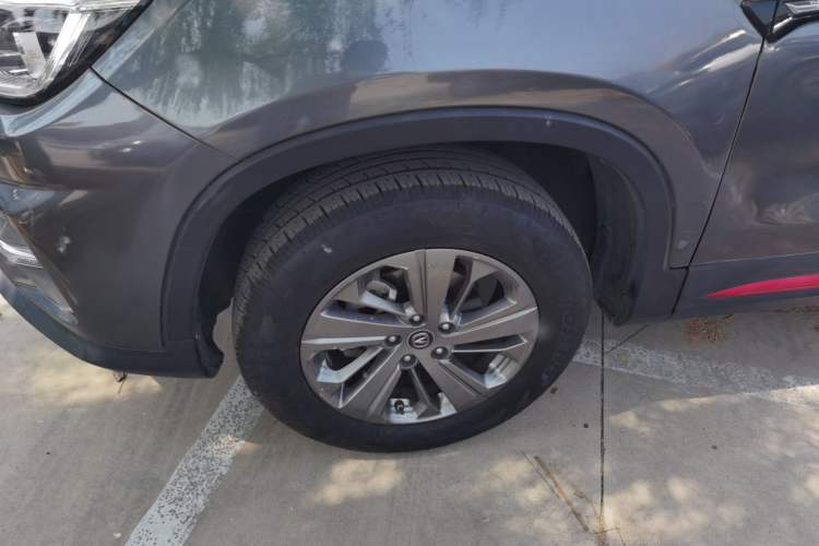 Used CHANGAN CS75 2021 Honor Million Edition 280T DCT Luxury Model Left Front Wheel Hub