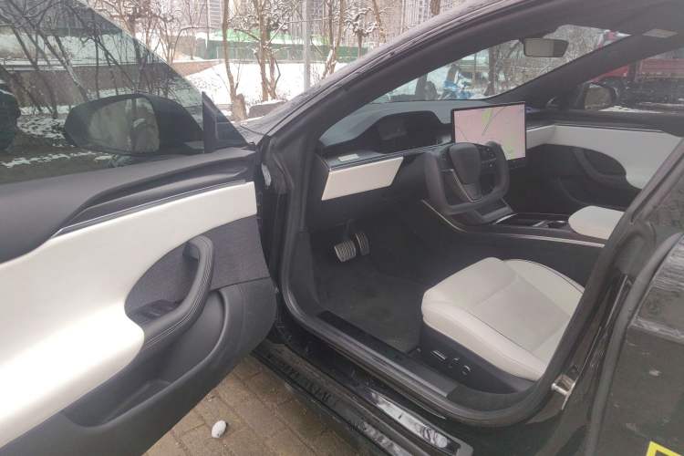 Used Tesla Model S 2023 Three-Motor All-Wheel-Drive Plaid Version
