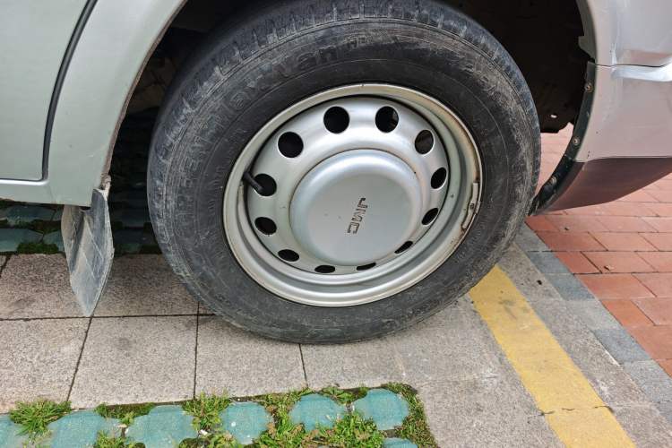 Used JMC Transit 2019 2.8T Commercial Version Short Wheelbase Mid-Roof 6-Seater China VI JX493
