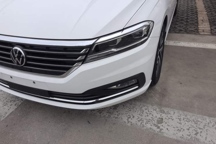 Used Volkswagen Lavida 2022 1.5L Automatic Vision Edition Left Front Headlight