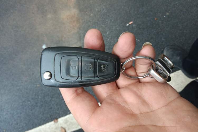 Used Ford Focus 2012 Sedan 1.6L Automatic Fashion Edition