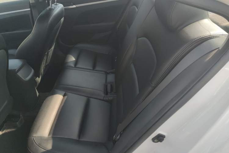 Used Hyundai Elantra (6th Generation / Lingdong) 2016 1.6L Automatic ZhiXuan · Youth Edition