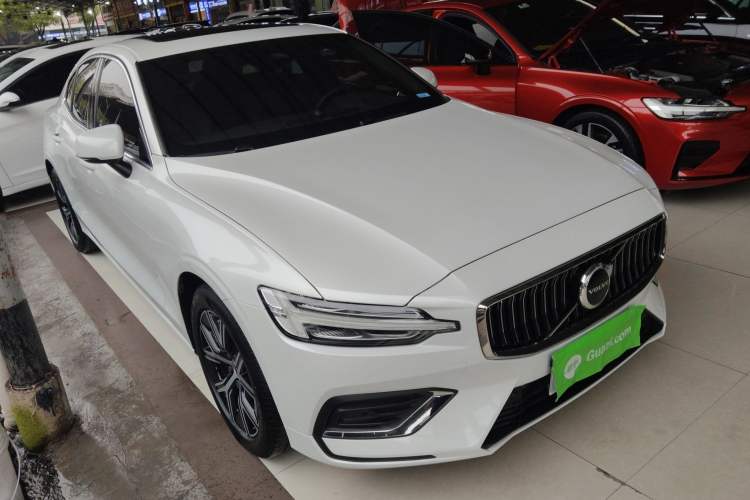 Used Volvo S60 2024 B4 Zhiyi Luxury Edition Exterior 1