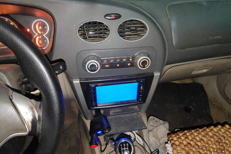 Used Soueast V3 Lingyue 2010 Revised Version 1.5L Manual Comfort Edition Audio And AC Panel