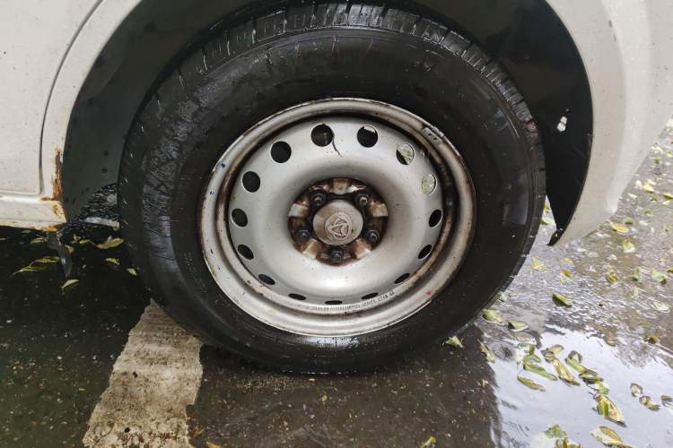 Used CHANGAN KUAYUE Xing V7 EV 2022 Standard Model 240 km Right Front Wheel Hub