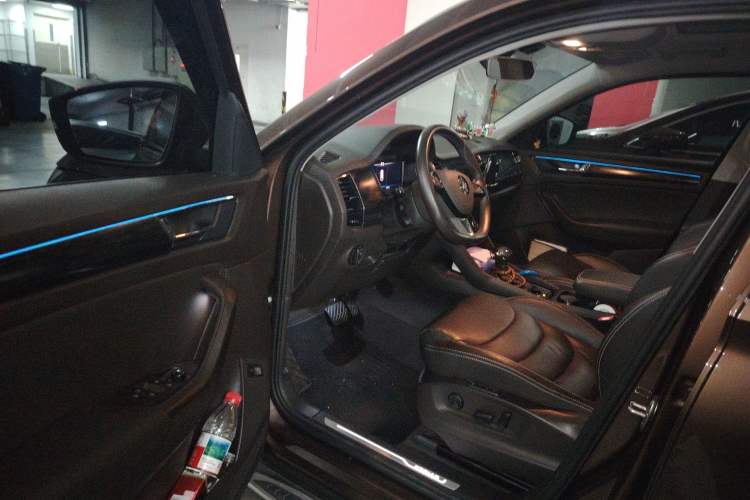 Used Skoda Kodiaq 2019 Facelifted TSI380 7-Seater All-Wheel-Drive Flagship Version China VI Standard