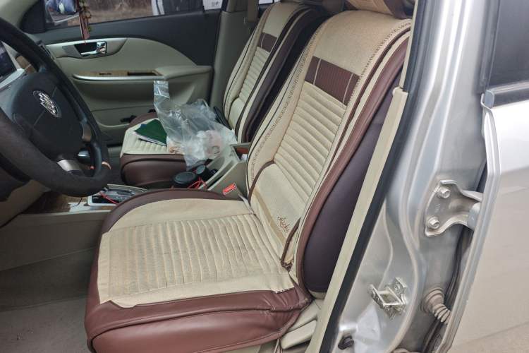 Used Buick Excelle 2015 1.5L Automatic Classic Model
