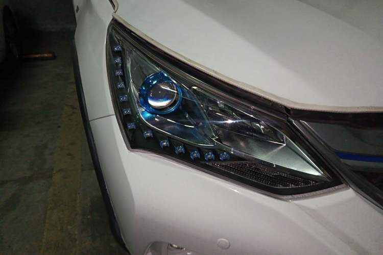 Used BYD Song New Energy 2017 Song DM 1.5TID All-Wheel Drive Luxury Model