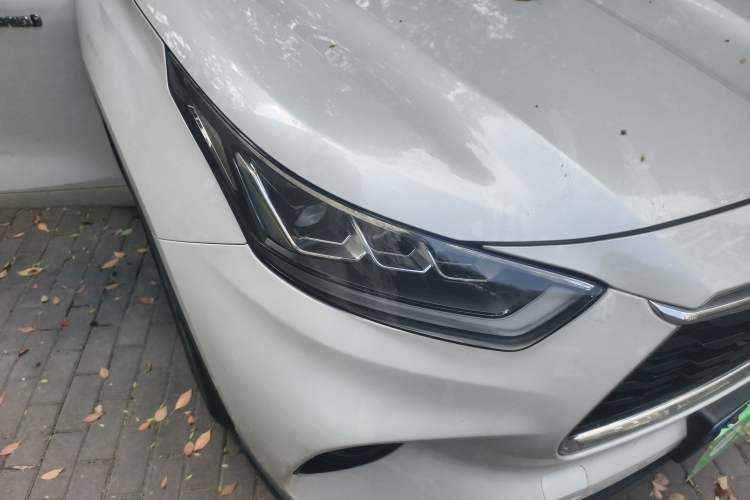 Used Toyota Highlander 2022 Dual-Engine 2.5L Four-Wheel Drive Supreme Edition 7-Seater Right Front Headlight