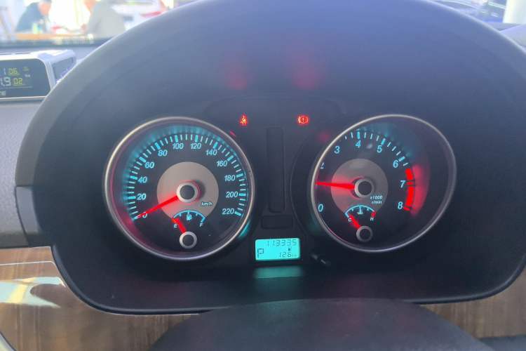 Used Buick Excelle 2015 1.5L Automatic Classic Model
