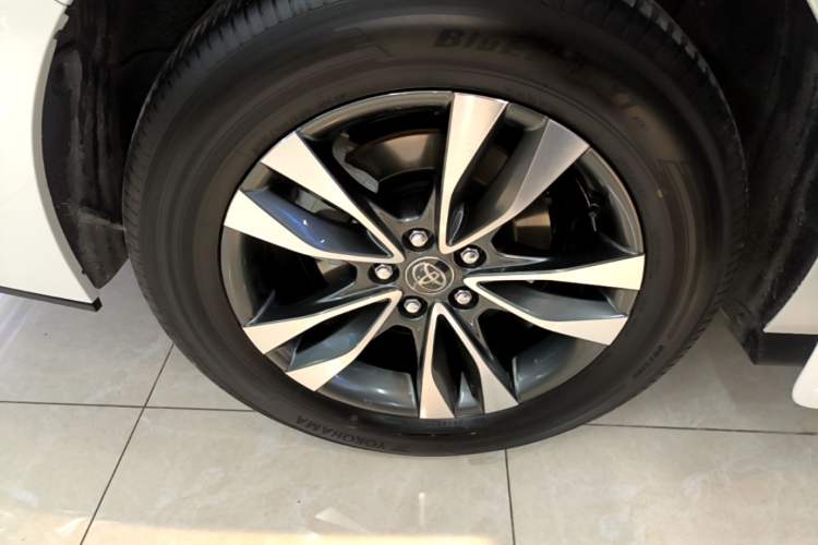 Used Toyota Granvia 2024 2.5L Hybrid Prestige PLUS Four-Wheel Drive Version
