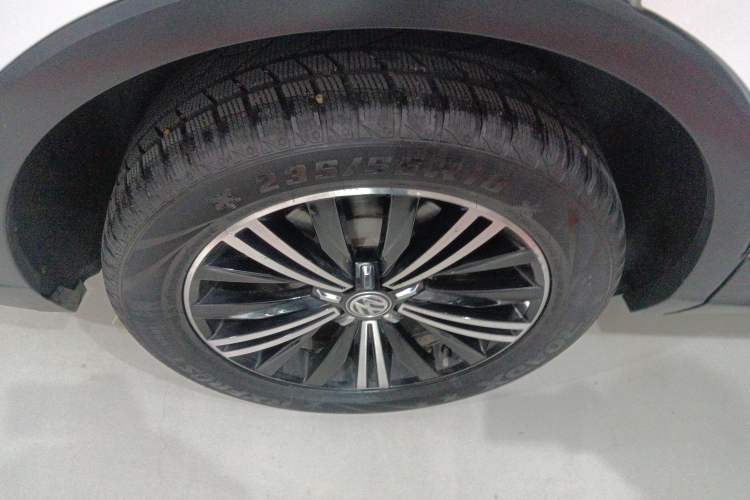 Used Volkswagen Tiguan L 2019 Updated Version 330TSI Automatic Two-Wheel Drive Panoramic Comfort Edition China VI Standard