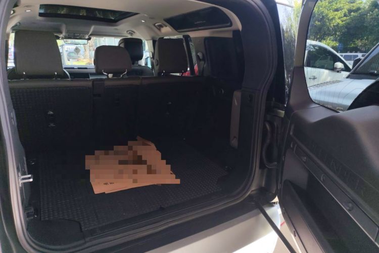 Used Land Rover Defender 2020 110 P400 HSE Trunk