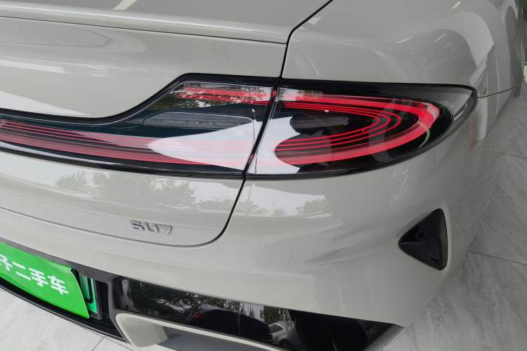 Used Xiaomi Auto SU7 2024 Rear-Drive Long-Range Intelligent Driving Version