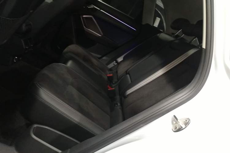 Used Audi Q3 2020 40 TFSI Fashion Dynamic Model
