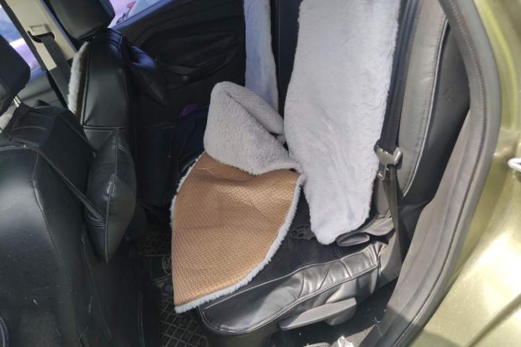 Used Ford Kuga 2015 1.5L GTDi Two-Wheel-Drive Comfort Model Left Rear Seat