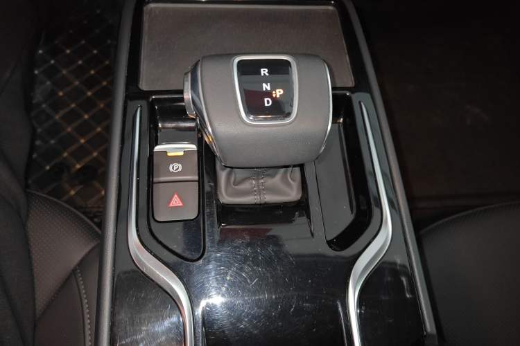 Used Hongqi E-QM5 2022 431 km Charge & Enjoy Edition
