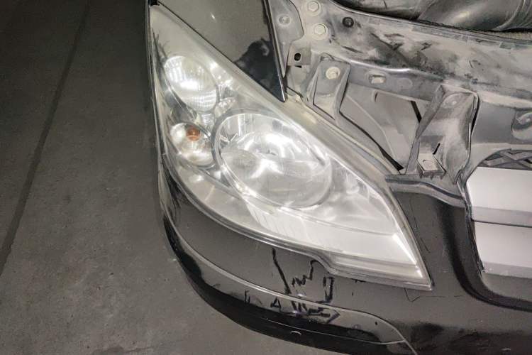 Used Mercedes-Benz Viano 2010 2.5L Luxury Edition