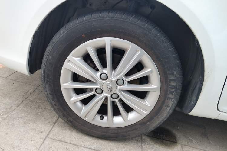 Used Geely Auto Diamond 2016 1.5L Manual Elite Edition
