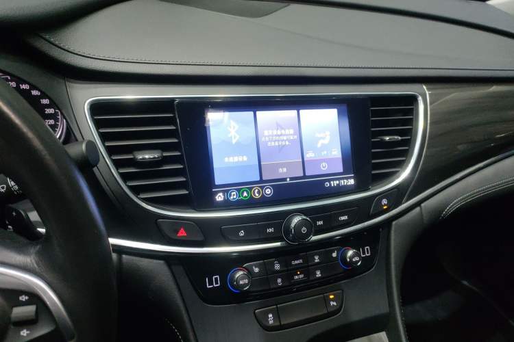 Used Buick LaCrosse 2022 552T Luxury Version
