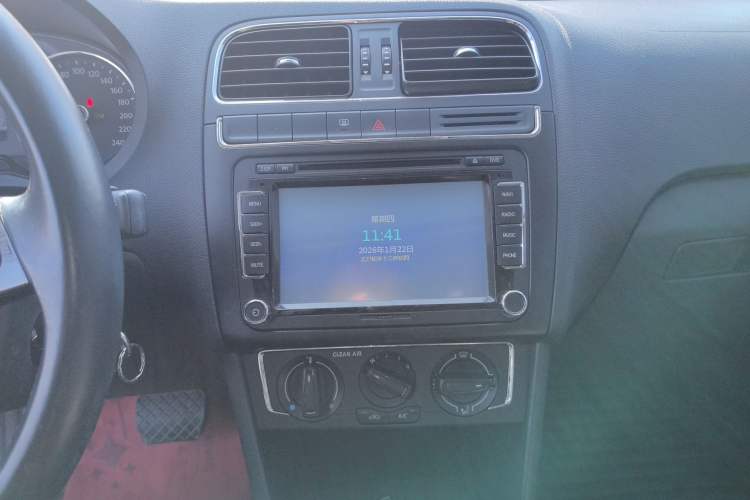 Used Volkswagen Polo 2016 1.6L Automatic Comfort Model