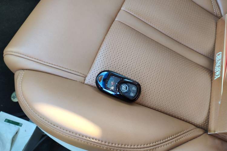 Used Buick GL8 2017 ES 28T Comfort Model China V Standard
