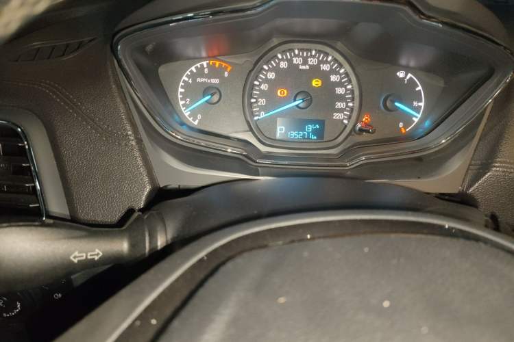 Used Ford Escort 2015 1.5L Automatic Fashion Model