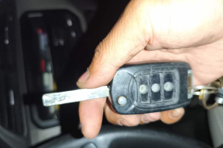 Used Wuling Hongguang 2021 1.5L S Standard Version LAR Vehicle Key